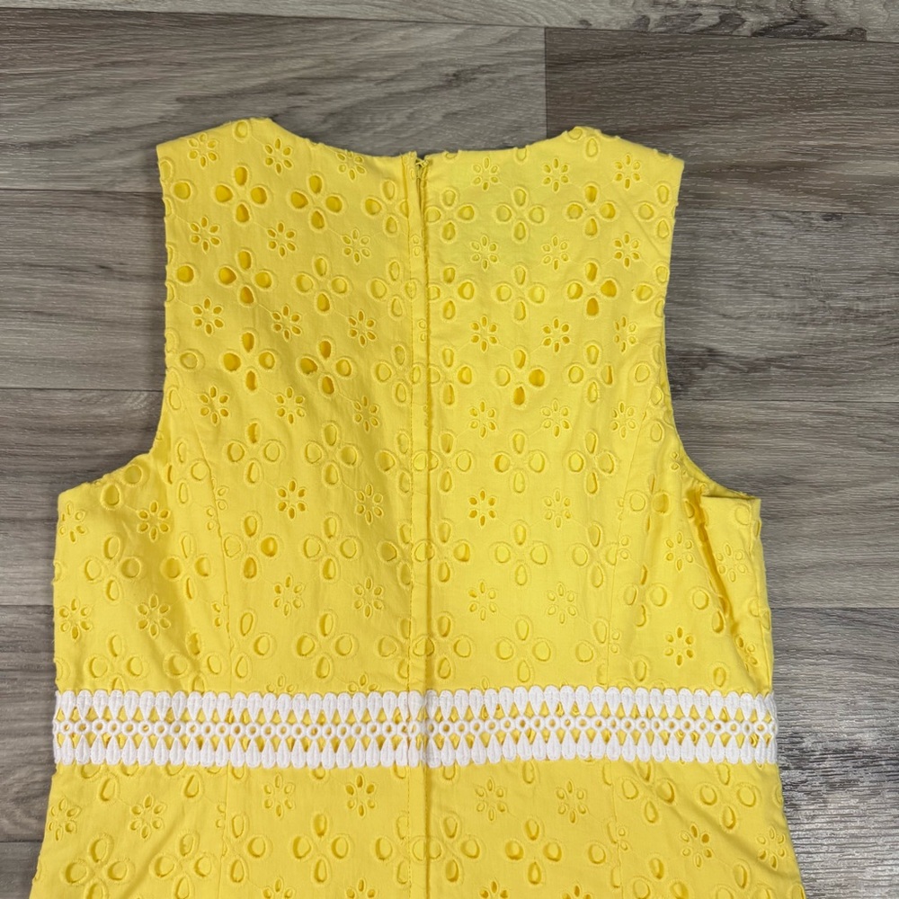 Lilly Pulitzer Railee Shift Dress in St. Tropez Yellow Floral Cross Eyelet Sz 6 - Picture 6 of 8